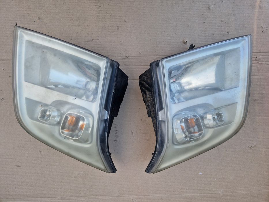 Faruri Volkswagen Crafter 2012