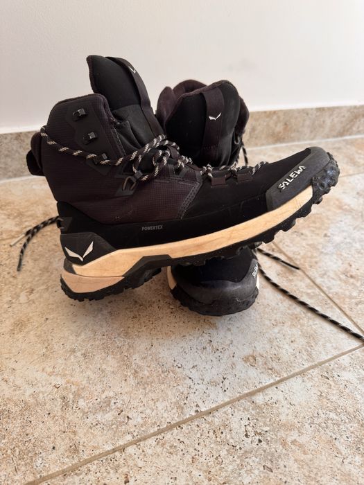 Туристически обувки