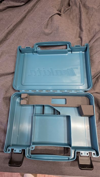 Чисто нов куфар макита.