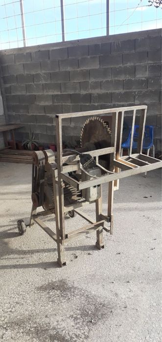 Мощен трифазен циркуляр за рязане на дърва