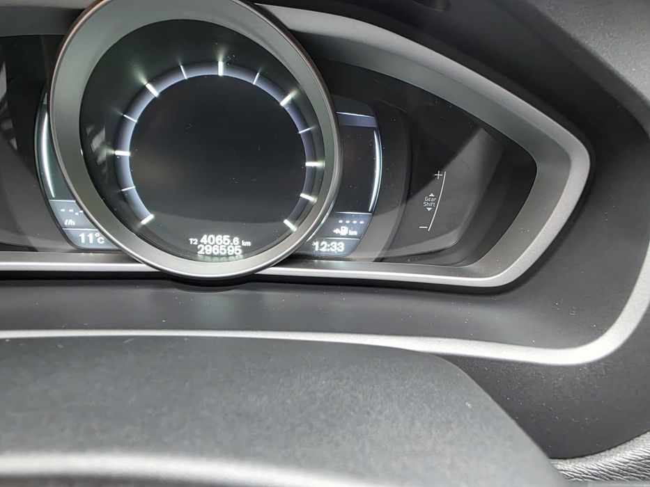 Volvo V40 - R Design