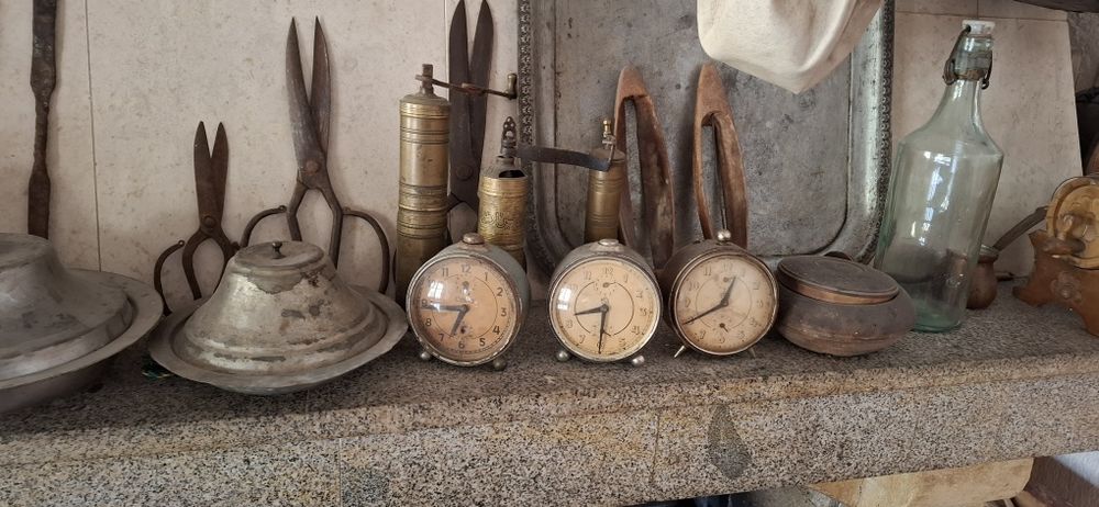 Лот Много стари предмети за украска на механи
