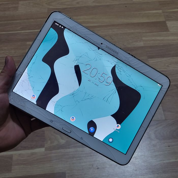 Планшет Samsung Tab 4