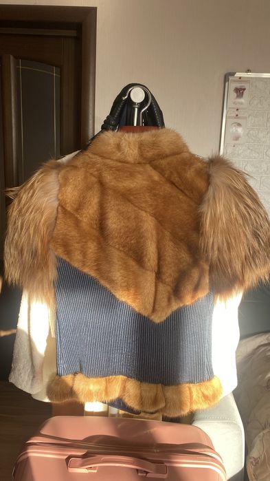 Продам жилетку от POINT Leather & Fur