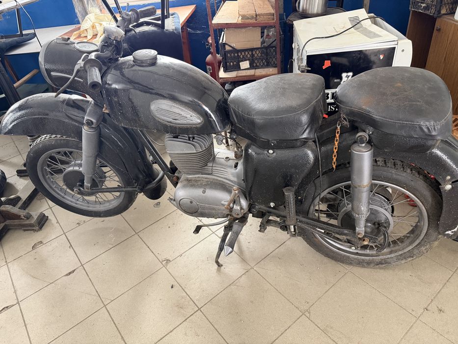 Motocicleta retro MZ an 1963