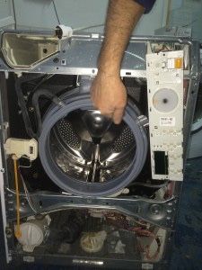 Reparatii masini spalat vase/rufe, uscatoare rufe cu pompa de caldura