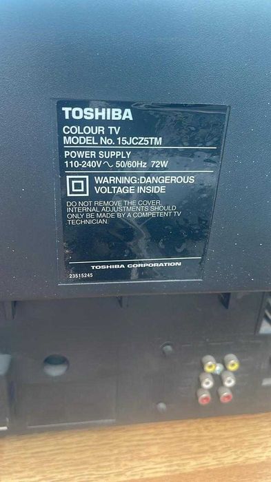 Телевизор с кронштейном