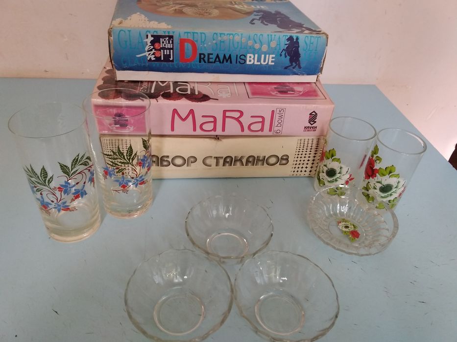 Набор вазочек, наборы стаканов. Новые.
