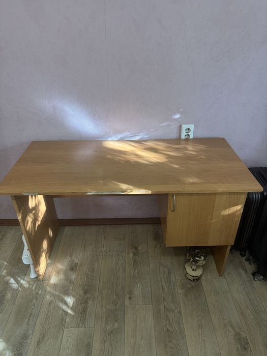 Продам письменный стол