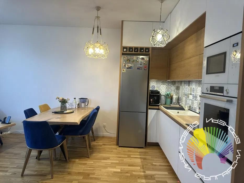 Дава се под наем Двустаен апартамент в Бургас, Славейков - 78 кв.м за 612 € - Снимка #2