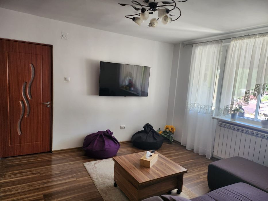 Vând ap. 3 camere central