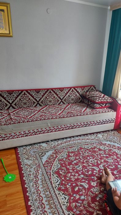 Продам диван длинный