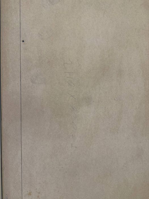 Мебель комплект сотилади: Полтора кроват матраси бор, тумбочка, комод.