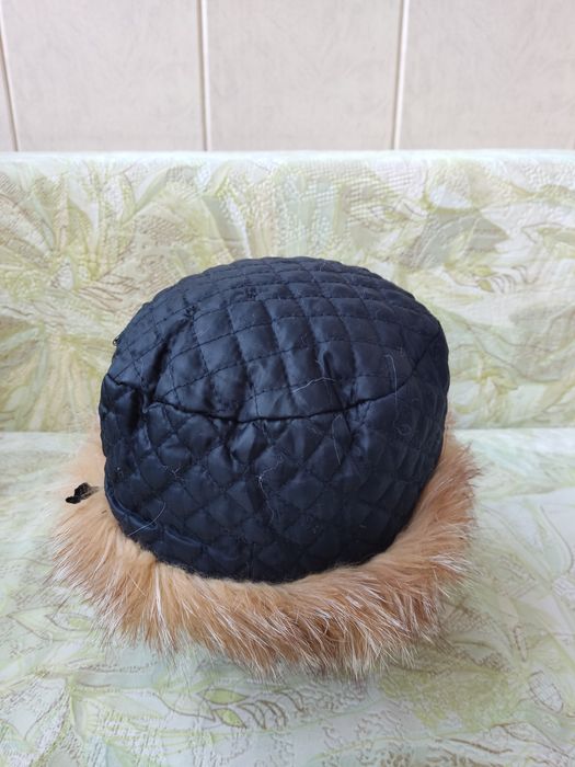 Продам песцовую шапку.