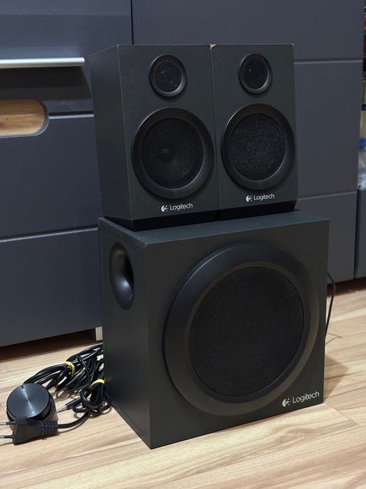 Аудио система Logitech Z333 2.1 surround