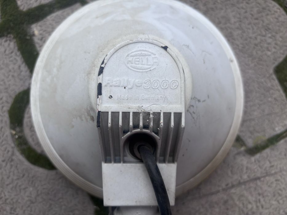 Продам туманки Hella