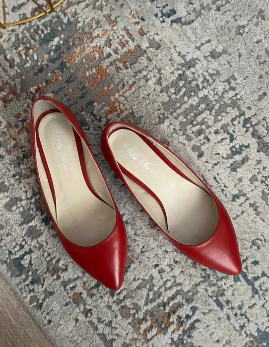 Balerini din piele, rosii