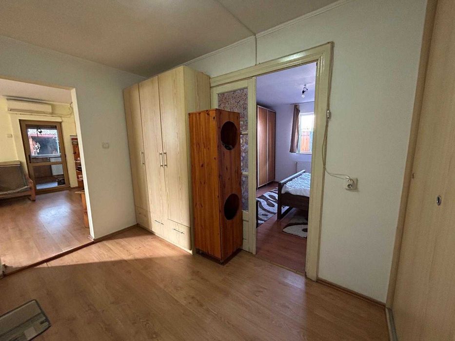 Vânzare casă cu 4 camere, garaj, zona Brâncoveanu/Alunișului.