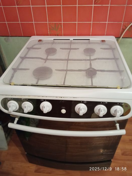Срочно продам газовую плиту