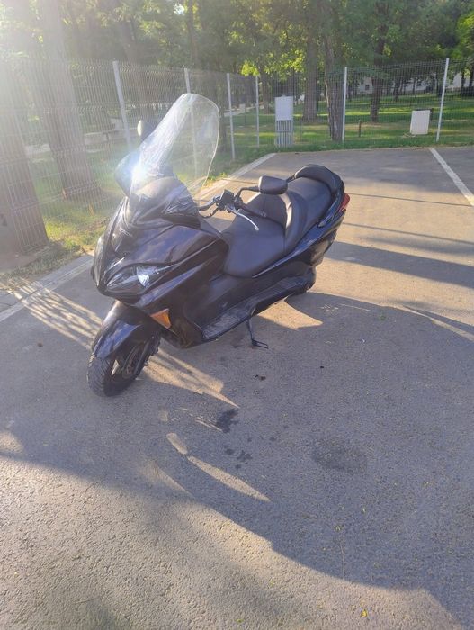 Vând  honda forza 250cc