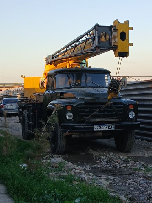 Mini kran zil xcmj 22 metr