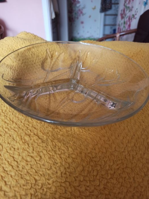 Салатница. Диаметр 22 см