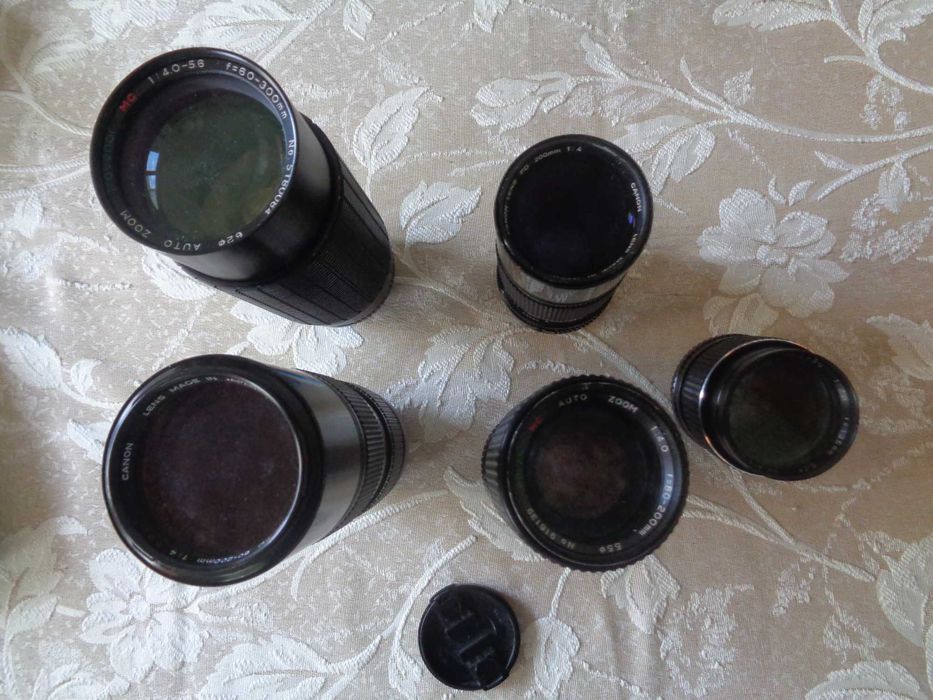 Продавам  Лот от 5 ретро ръчнофокусни обектива (Canon FD, Pentax K, Minolta MD)