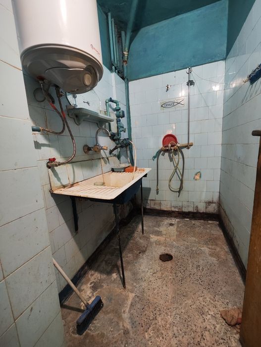 Продава се Тристаен апартамент в Шумен, Добруджански - 86 кв.м за 1127 €/кв.м - Снимка #3