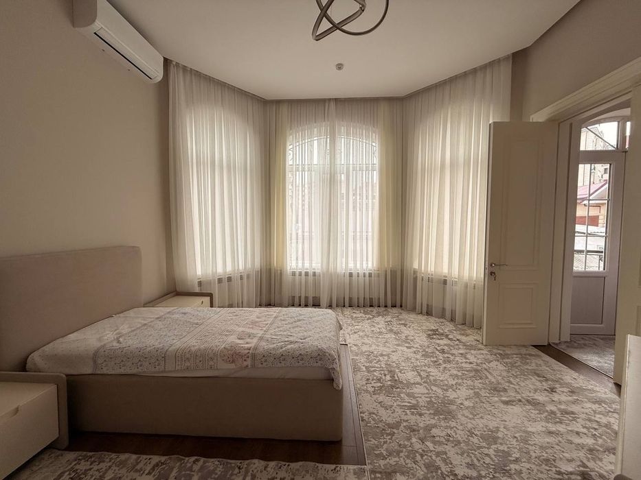 Продается дом 4 комнаты, ориентир: Дагестанская, 260м²