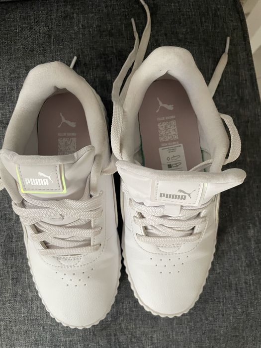 Pantofi sport Puma fete nr 33 , cm 20