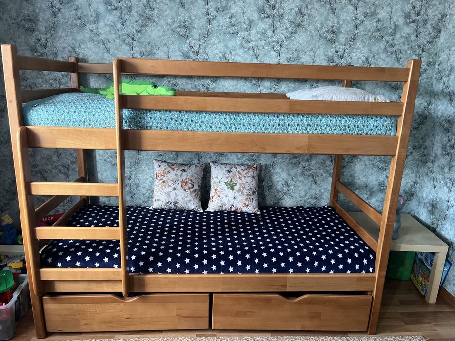 Двухярусная кровать