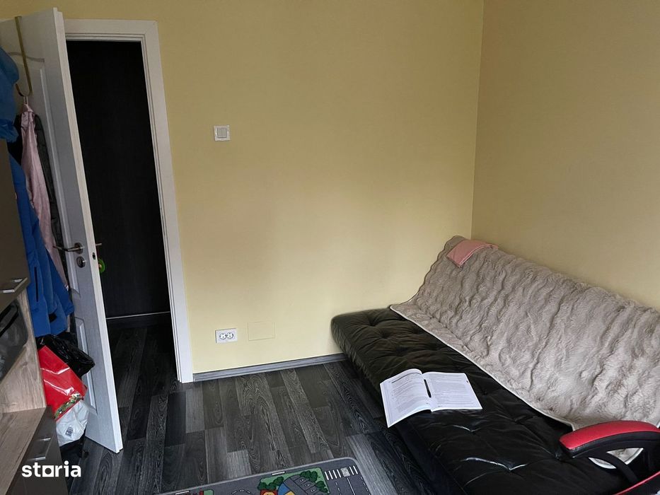 Apartament cu 3 camere decomandate, Obcini