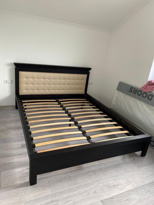 Set dormitor Saigon Cantori – pat 180x200 + dulap + noptiere (se vinde și pe piese)