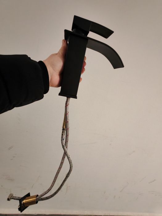 НОВИ  Батерия  за  мивка 2 броя