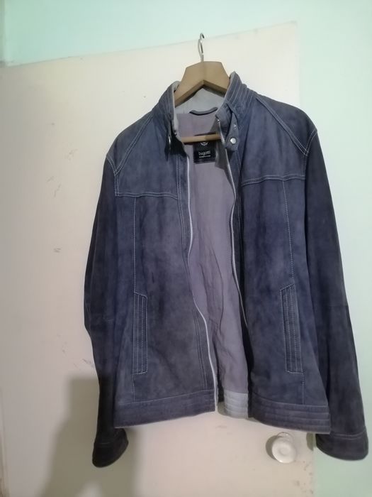 Продам кожаные куртки.