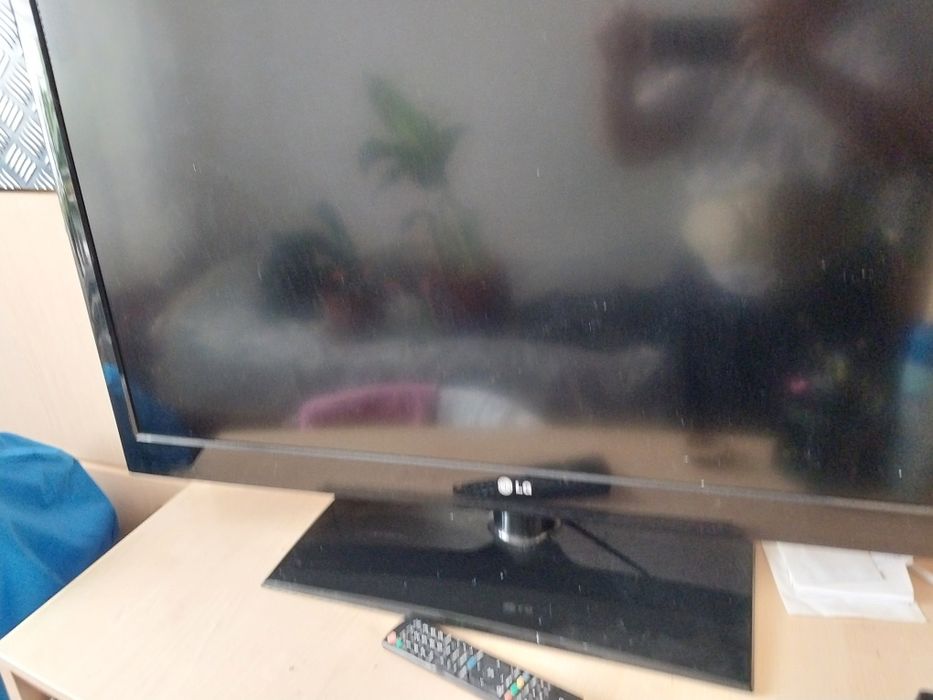 Телевизор б/у LG
