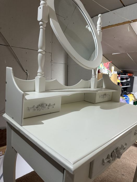 Masuța machiaj+ scaunel