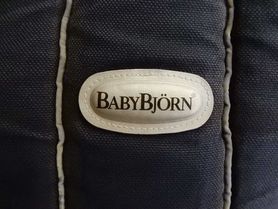 Marsupiu/port bebe BabyBjorn Made in Sweden; multiple reglaje.