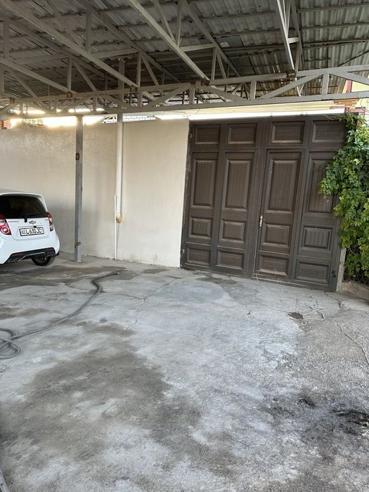 Продается дача на кибрае(мичурин)около  большой  реки