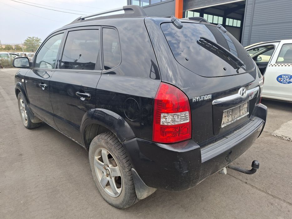 Dezmembram Hyundai Tucson, an 2008, 2.0 d, 4x4