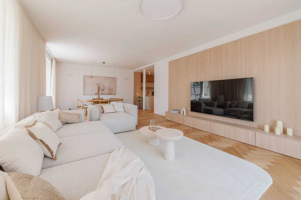 Продава се Тристаен апартамент в София, Кръстова вада - 110 кв.м за 2437 €/кв.м - Снимка #1