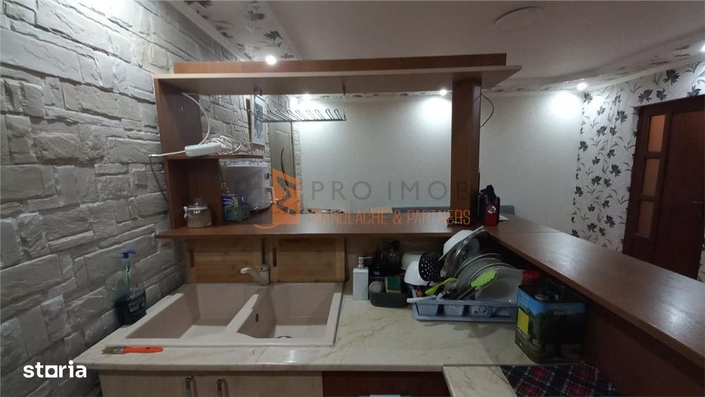 Apartament 2 camere cf 1 semidecomandat zona Micro 3