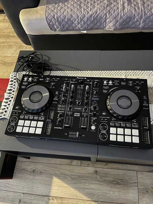 DJ контролер DDJ-800