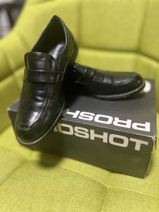 Туфли на мальчика отличное состояние