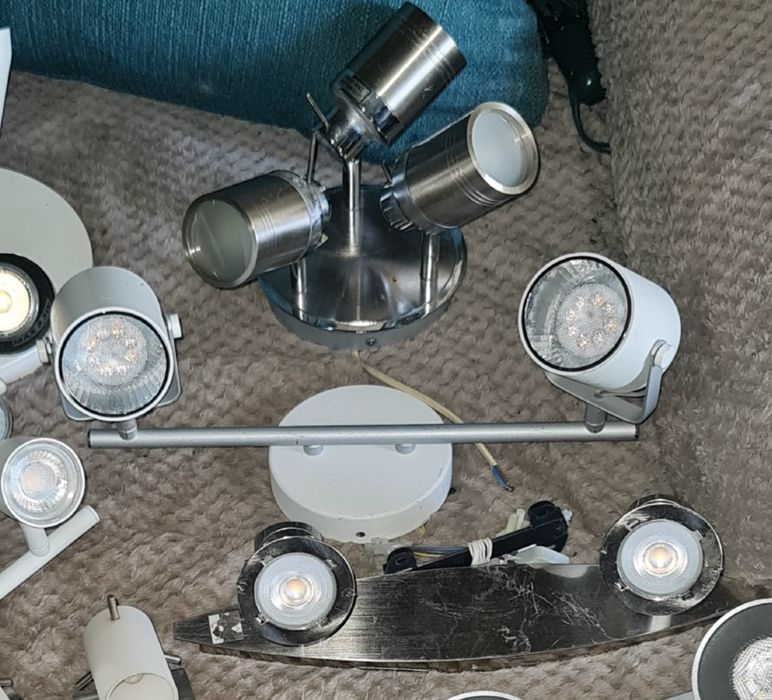 Diverse lămpi de iluminat spoturi led economice
