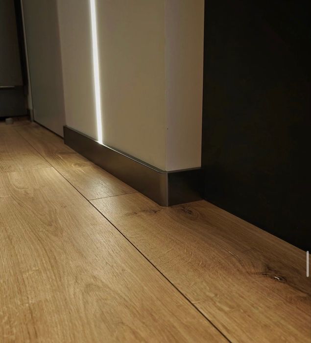 Montaj de pardoseli, laminat, vinil / LVT / SPC