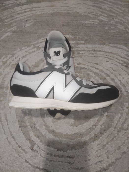 New balance детски номер 33.5