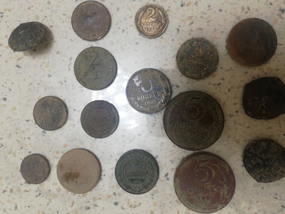 Продам старинные монеты