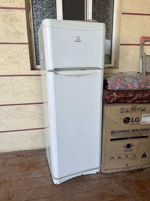 Xoladelnik Indesit