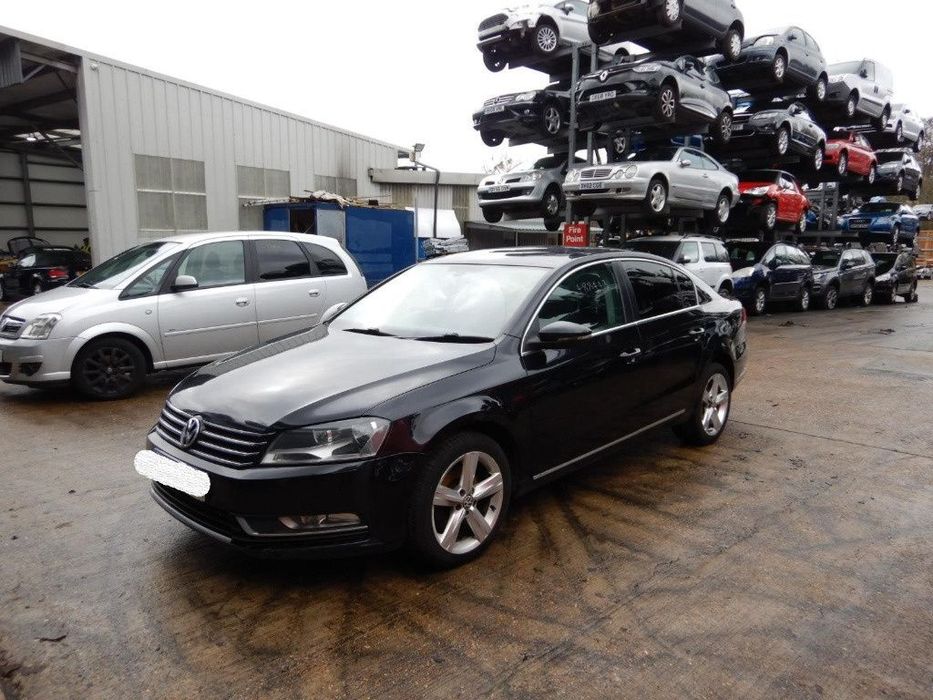 Oglinda stanga completa Volkswagen Passat B7 2011 Berlina 2.0 TDI